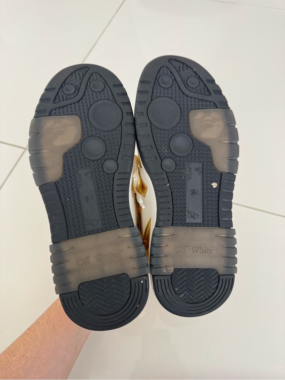 Off-White Out of Office Sneakers - Picture 6 of 6